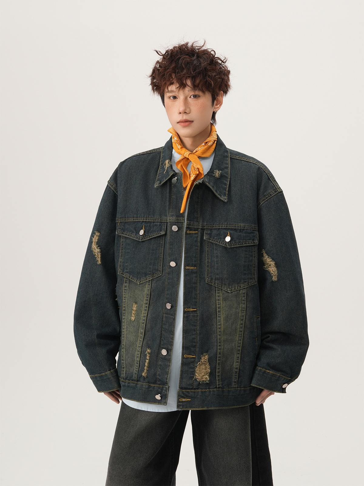 جاكيت دنيم ممزق على الطراز الأ - مراجعة Mens Fashion Denim Jacket وسعره